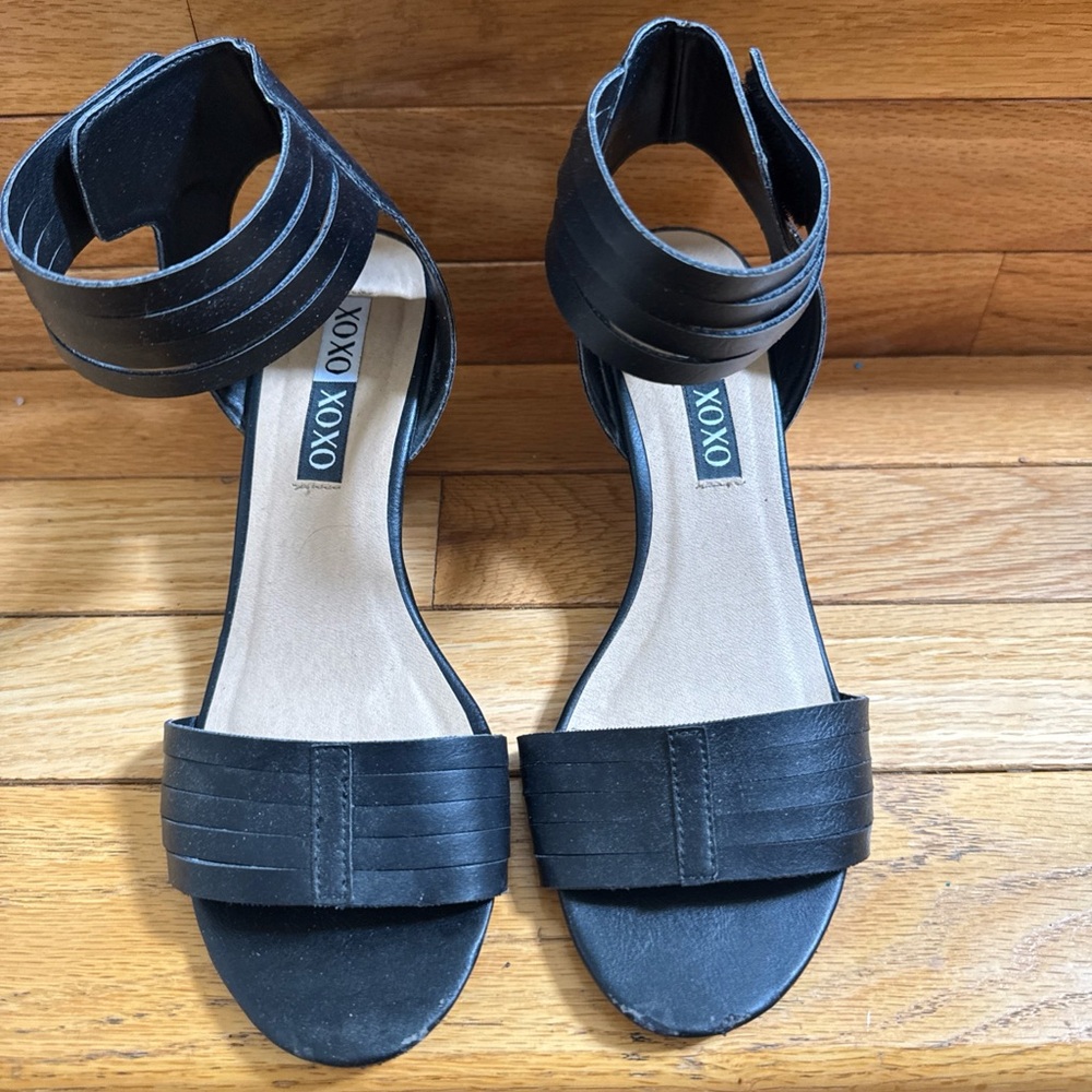 Women’s Black Ankle Strap Sandals Size 7.5 M Comfortable Footwear Casual Dressup